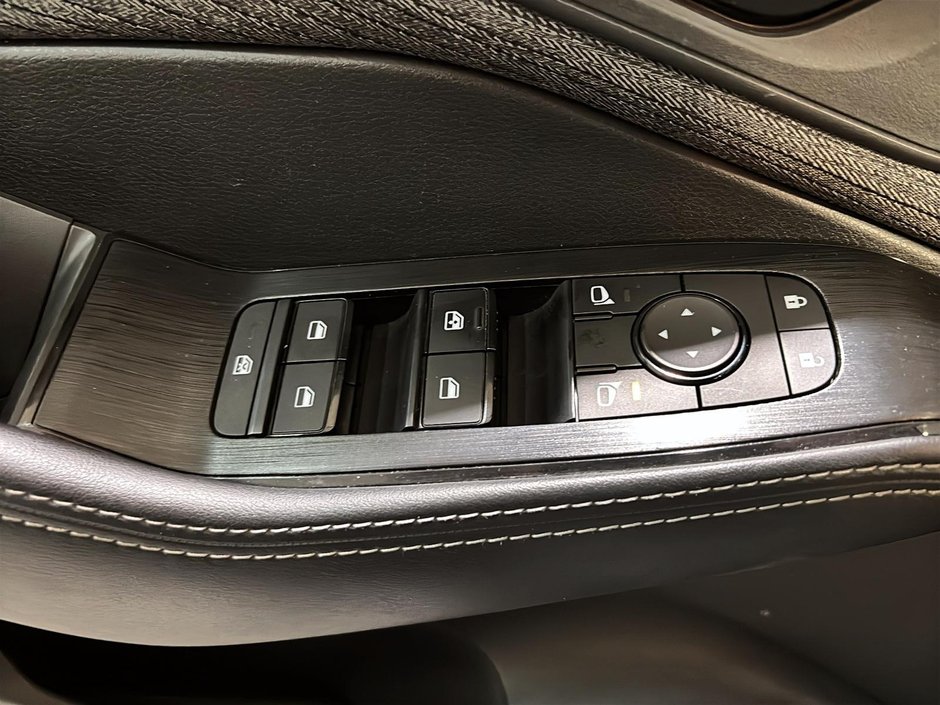 Nissan Rogue CARPLAY CAMERA ET VOLANT ET  SIEGES CHAUFFANTS 2021-26