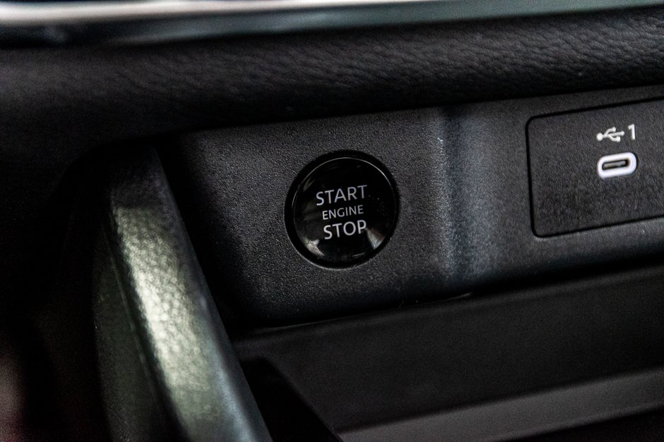 Nissan Rogue SV TOIT OUVRANT SIEGES CHAUFFANTS CARPLAY ANDROID 2024-26