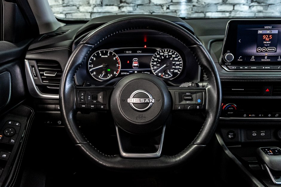 Nissan Rogue SV TOIT OUVRANT SIEGES CHAUFFANTS CARPLAY ANDROID 2024-19