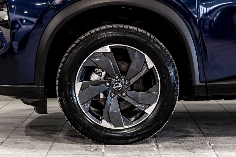 Nissan Rogue SV TOIT OUVRANT SIEGES CHAUFFANTS CARPLAY ANDROID 2024-2