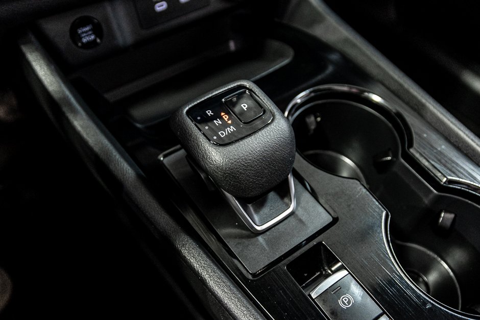 Nissan Rogue SV TOIT OUVRANT SIEGES CHAUFFANTS CARPLAY ANDROID 2024-24