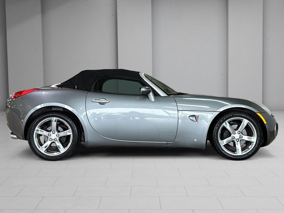 Pontiac Solstice TOIT AMOVIBLE TOILE CUIR CLIMATISATION MAGS 2007-18