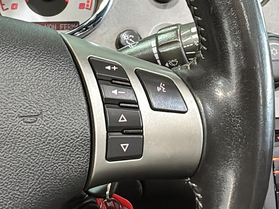 Pontiac Solstice TOIT AMOVIBLE TOILE CUIR CLIMATISATION MAGS 2007-27
