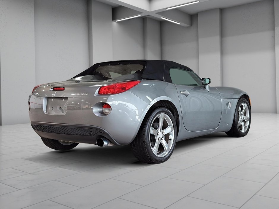 Pontiac Solstice TOIT AMOVIBLE TOILE CUIR CLIMATISATION MAGS 2007-17