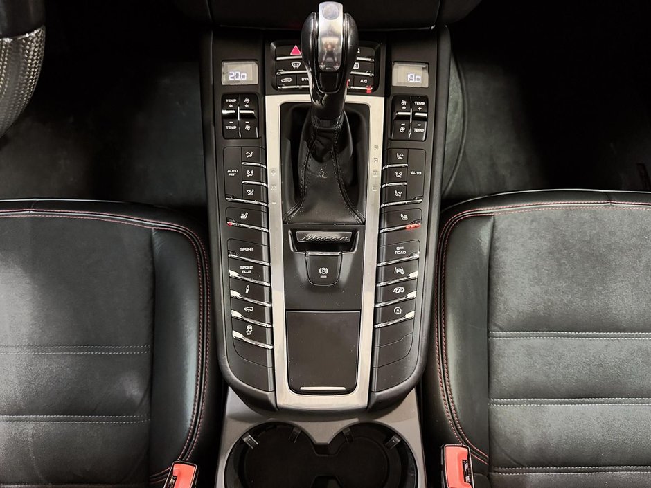 Porsche Macan GTS PACK DESIGN & SPORT TOIT PANO CUIR SON BOSE 2018-27