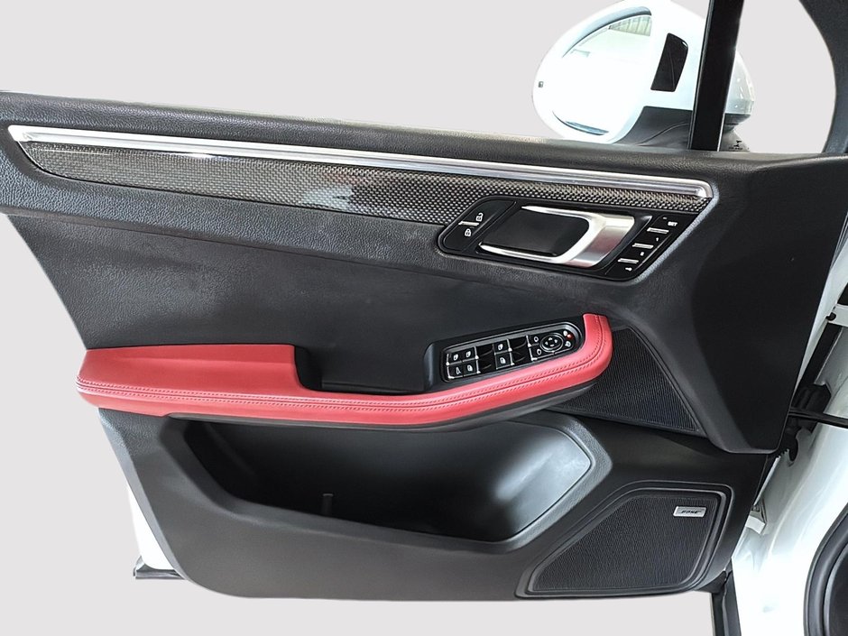 Porsche Macan S AWD BOSE CUIR TOIT CARPLAY CHAUFFANTS 2019-18
