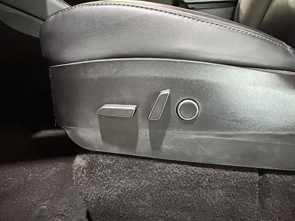 Tesla Model Y LONG RANGE AWD TOIT GPS CAM 360 NAV 2021-20