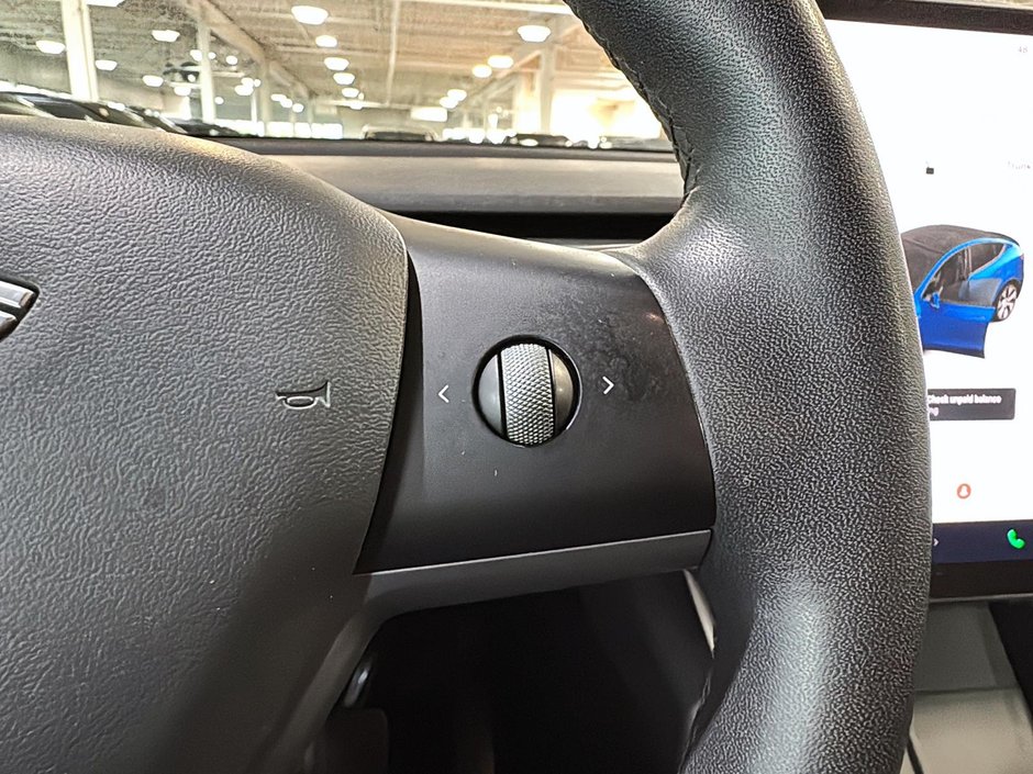 Tesla Model Y LONG RANGE AWD TOIT GPS CAM 360 NAV 2021-35