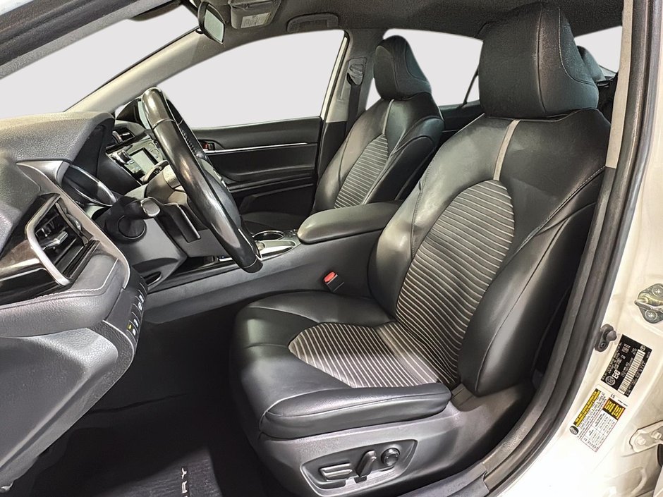 Toyota Camry SE CUIR SIEGE ELECTRIQUE CLIM AUTO MAGS 2020-19
