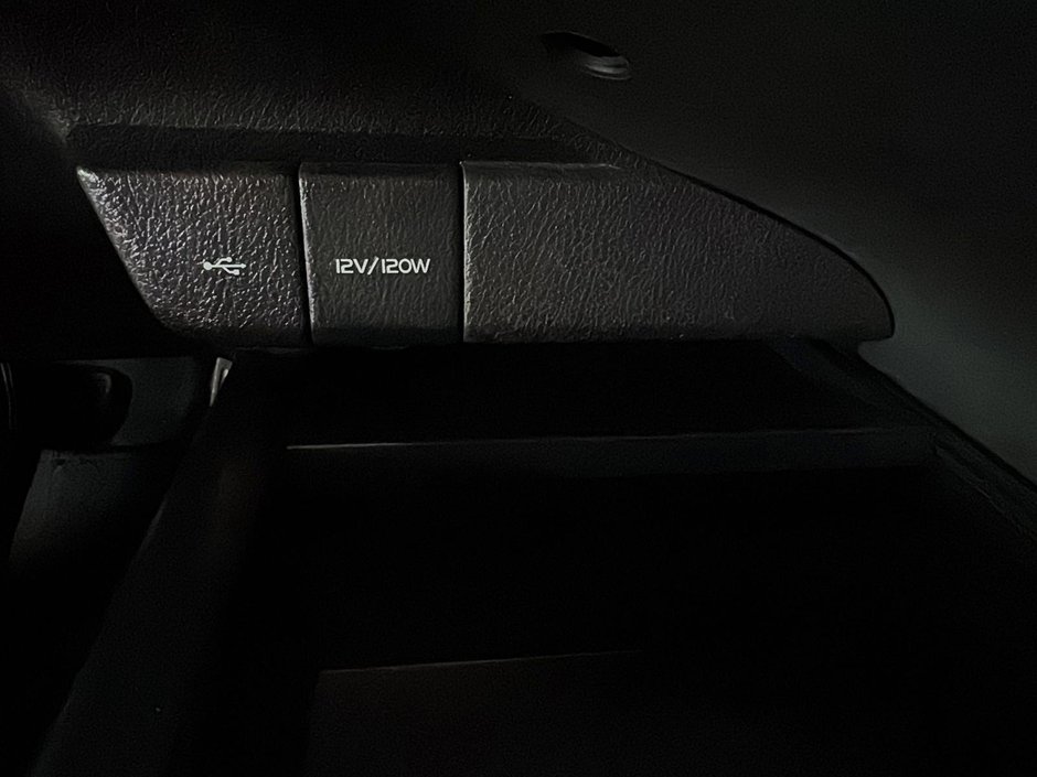 Toyota Camry SE CUIR SIEGE ELECTRIQUE CLIM AUTO MAGS 2020-37