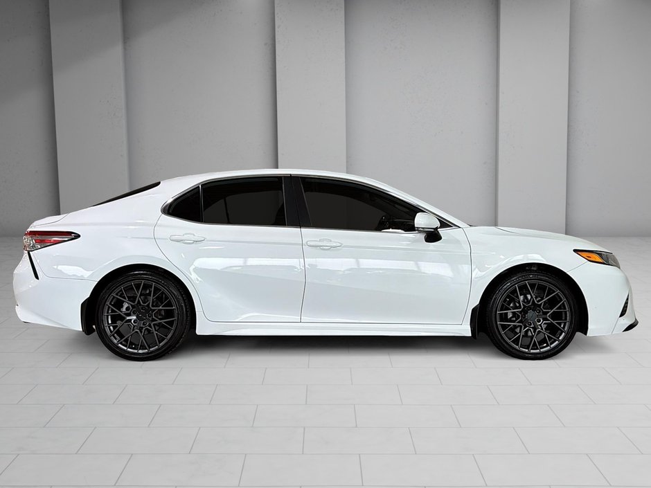 Toyota Camry SE CUIR SIEGE ELECTRIQUE CLIM AUTO MAGS 2020-15