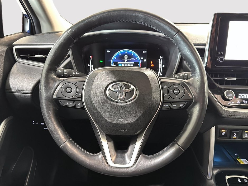 Toyota Corolla Cross XLE AWD GPS CARPLAY TOIT CUIR 2023-25