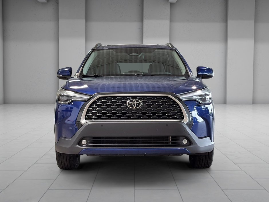 Toyota Corolla Cross XLE AWD GPS CARPLAY TOIT CUIR 2023-1