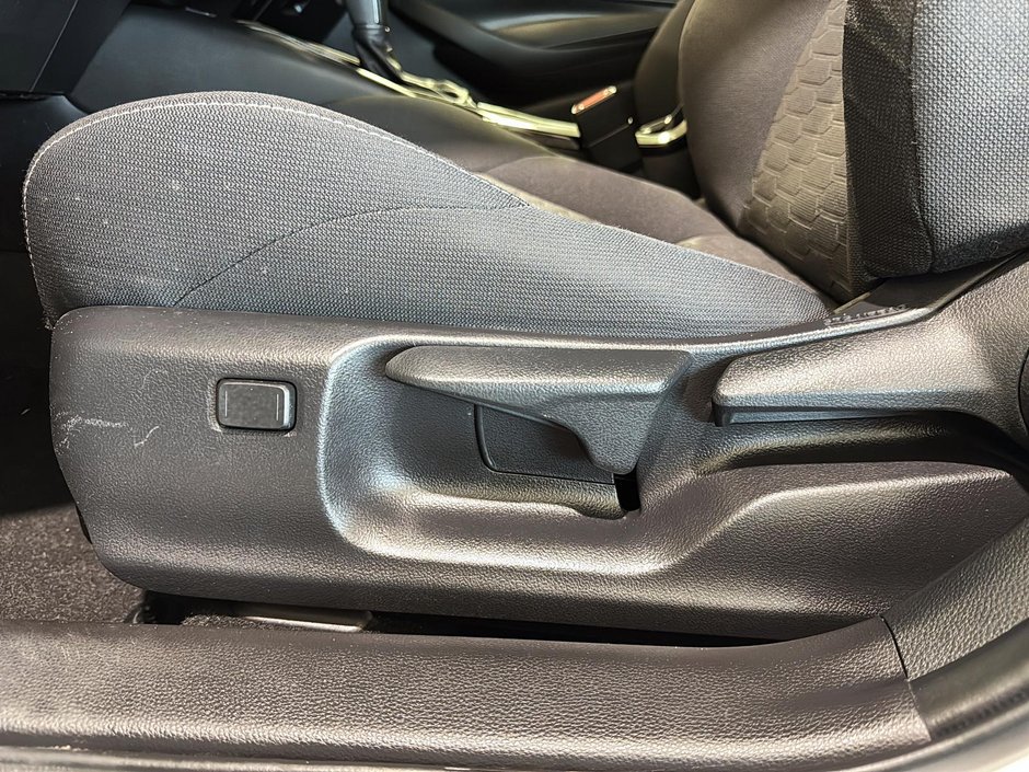Toyota Corolla Hatchback SE CARPLAY SIEGES CHAUFFANTS CAM 2022-20