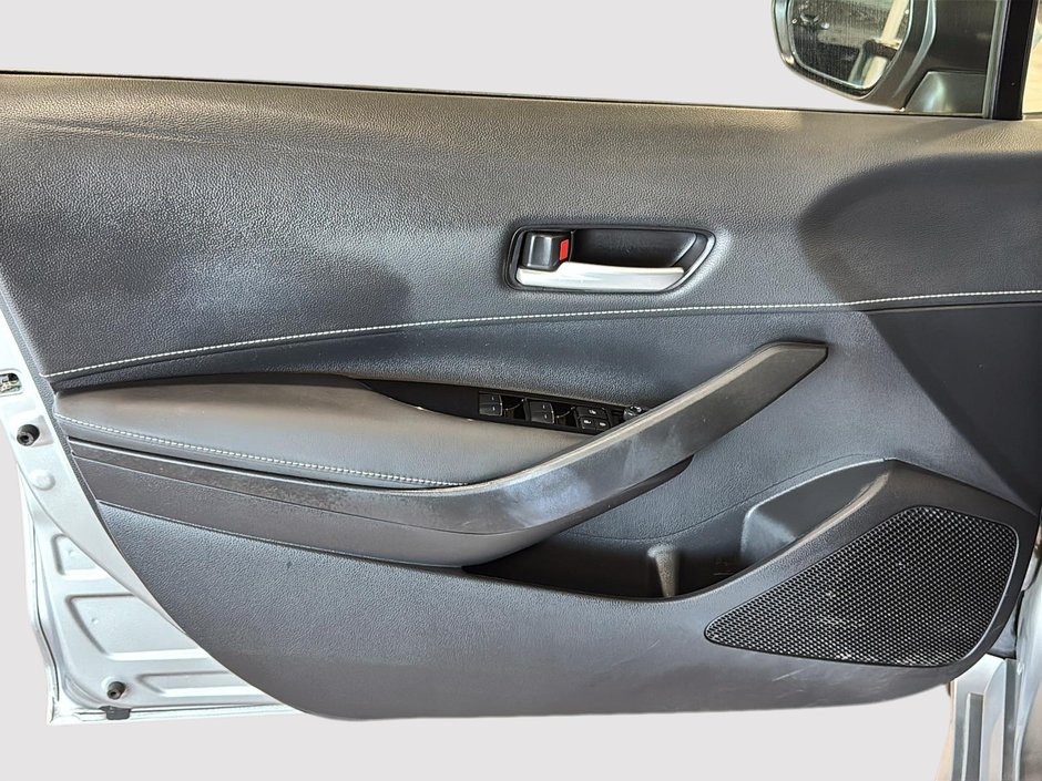 Toyota Corolla Hatchback SE CARPLAY SIEGES CHAUFFANTS CAM 2022-18