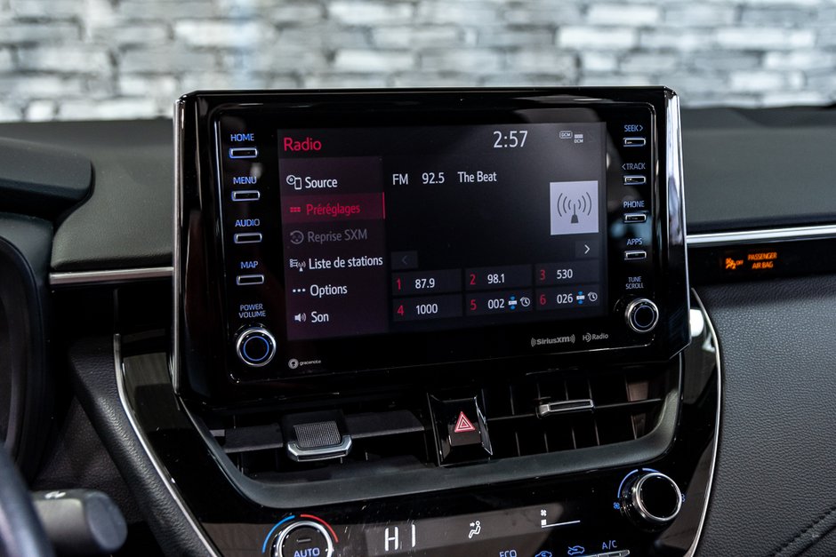 Toyota Corolla SE UPGRADE TOIT SIEGES CHAUFFANT  JANTES 18 POUCES 2022-27