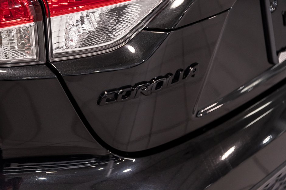 Toyota Corolla SE UPGRADE TOIT SIEGES CHAUFFANT  JANTES 18 POUCES 2022-11
