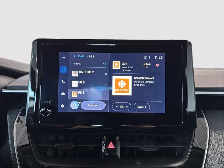 Toyota Corolla LE CARPLAY SIEGES CHAUFFANTS CLIM CRUISE ADAPTATIF 2024-23