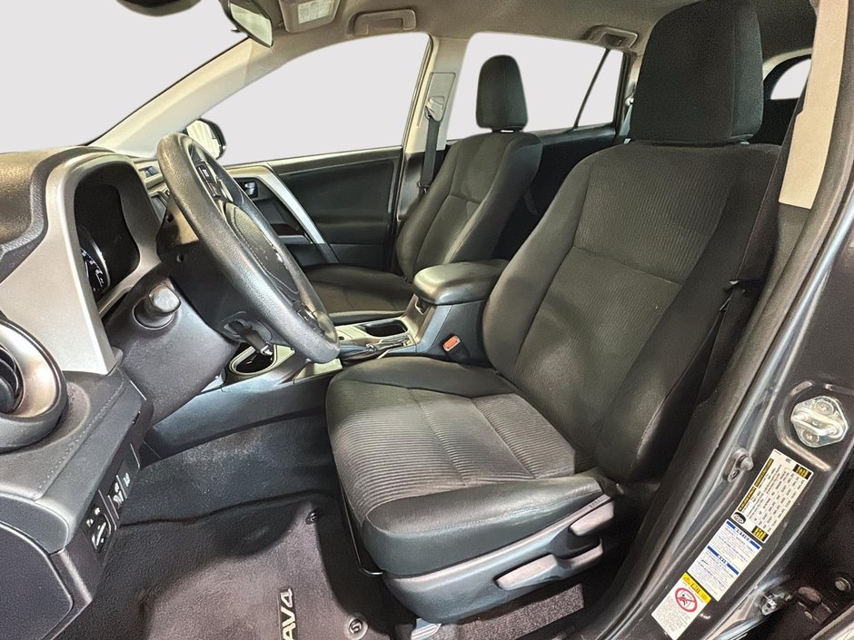 Toyota RAV4 LE AWD A/C SIEGES CHAUFFANTS CAMERA BLUETOOTH 2018-19