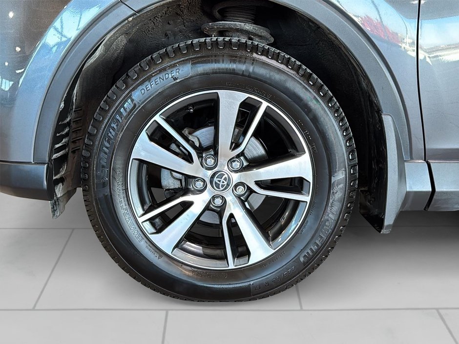 Toyota RAV4 LE AWD A/C SIEGES CHAUFFANTS CAMERA BLUETOOTH 2018-4
