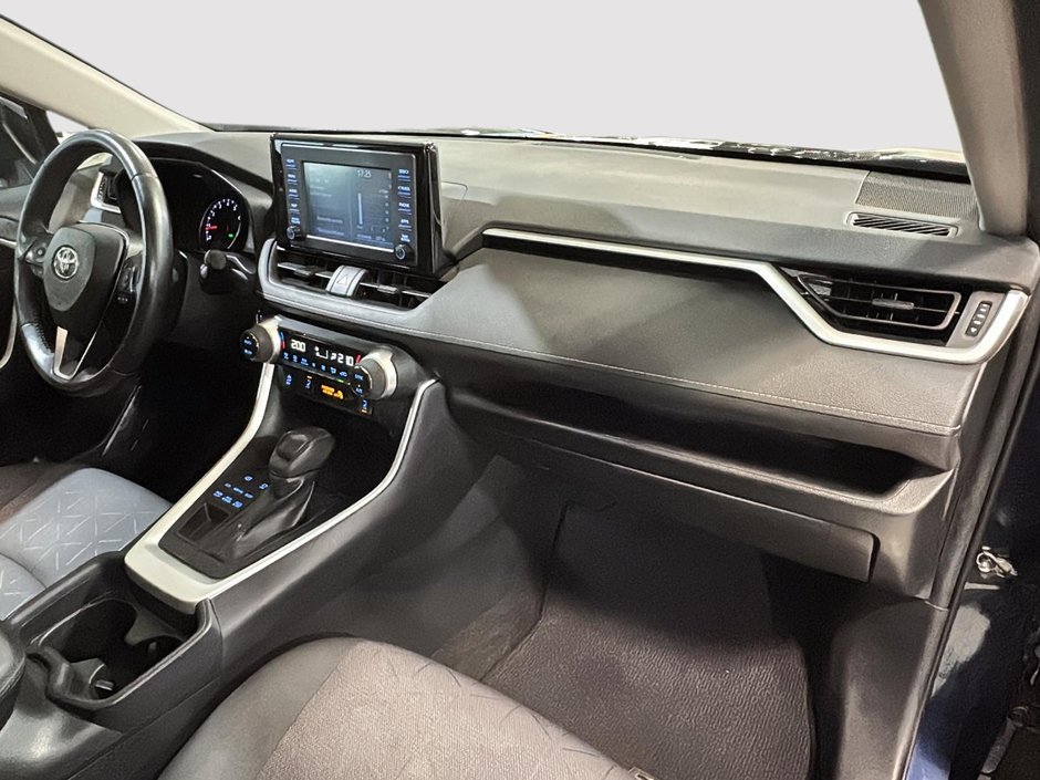 Toyota RAV4 XLE AWD TOIT OUVRANT SIEGES CHAUFFANTS CARPLAY 2019-18