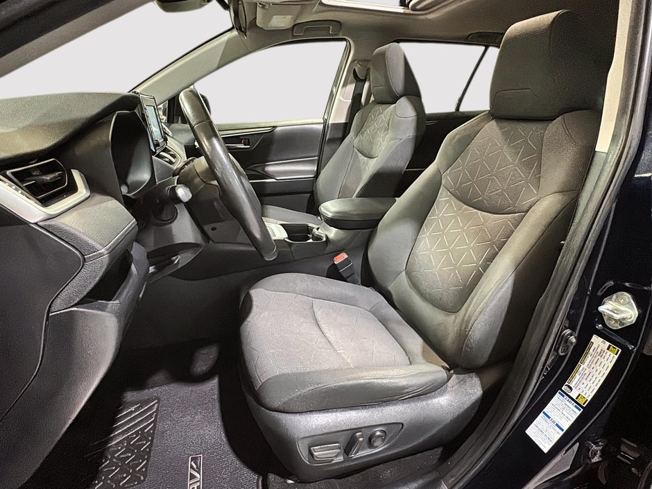 Toyota RAV4 XLE AWD TOIT OUVRANT SIEGES CHAUFFANTS CARPLAY 2019-20