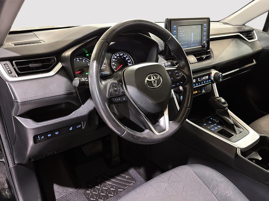 Toyota RAV4 XLE AWD TOIT OUVRANT SIEGES CHAUFFANTS CARPLAY 2019-3