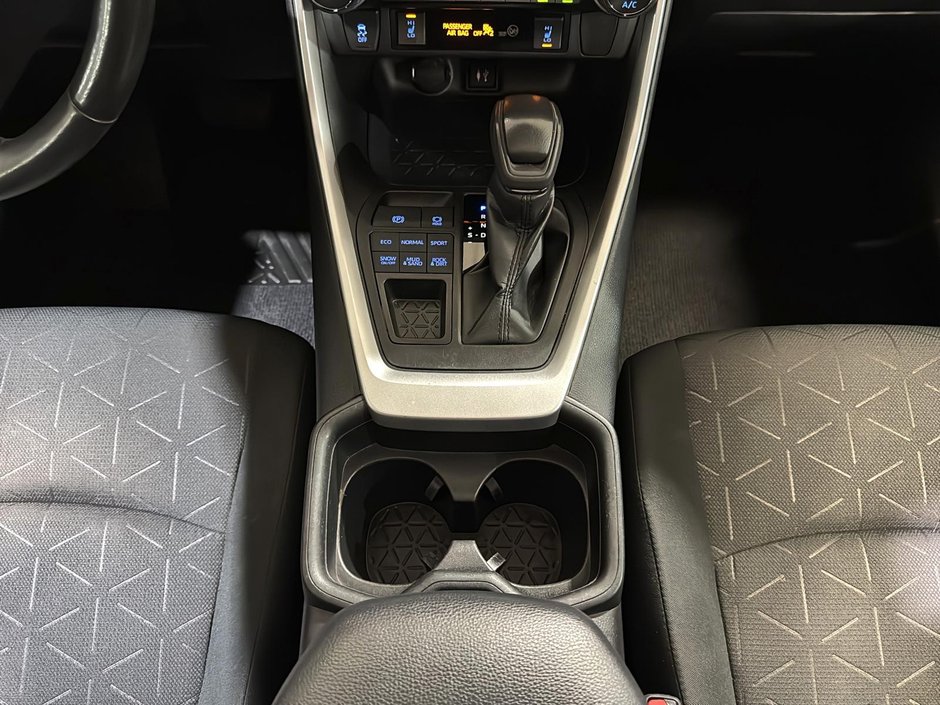 Toyota RAV4 XLE AWD TOIT OUVRANT SIEGES CHAUFFANTS CARPLAY 2019-27