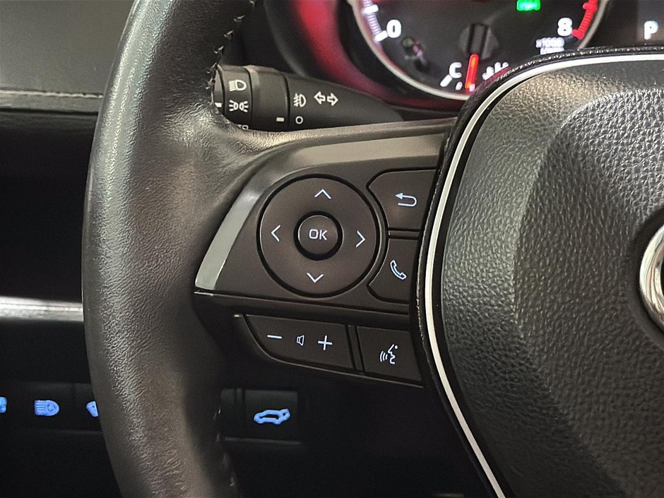 Toyota RAV4 XLE AWD TOIT CARPLAY CAM 2021-34