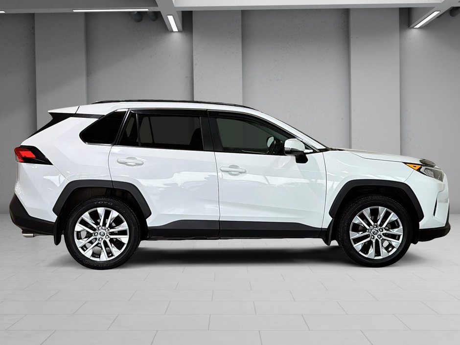 Toyota RAV4 XLE AWD TOIT CARPLAY CAM 2021-16