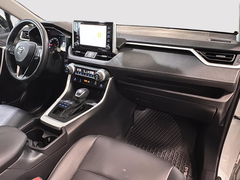 Toyota RAV4 XLE AWD TOIT CARPLAY CAM 2021-17