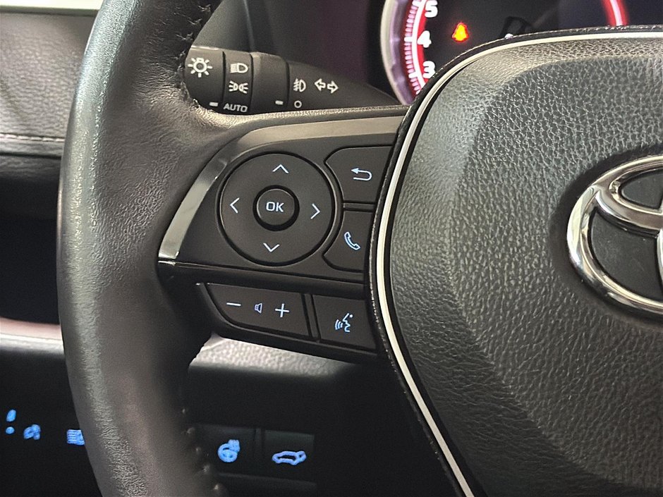 Toyota RAV4 LIMITED AWD GPS CUIR TOIT CARPLAY CAM360 2021-33