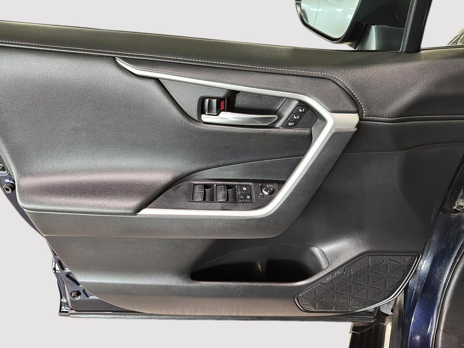 Toyota RAV4 LIMITED AWD GPS CUIR TOIT CARPLAY CAM360 2021-19
