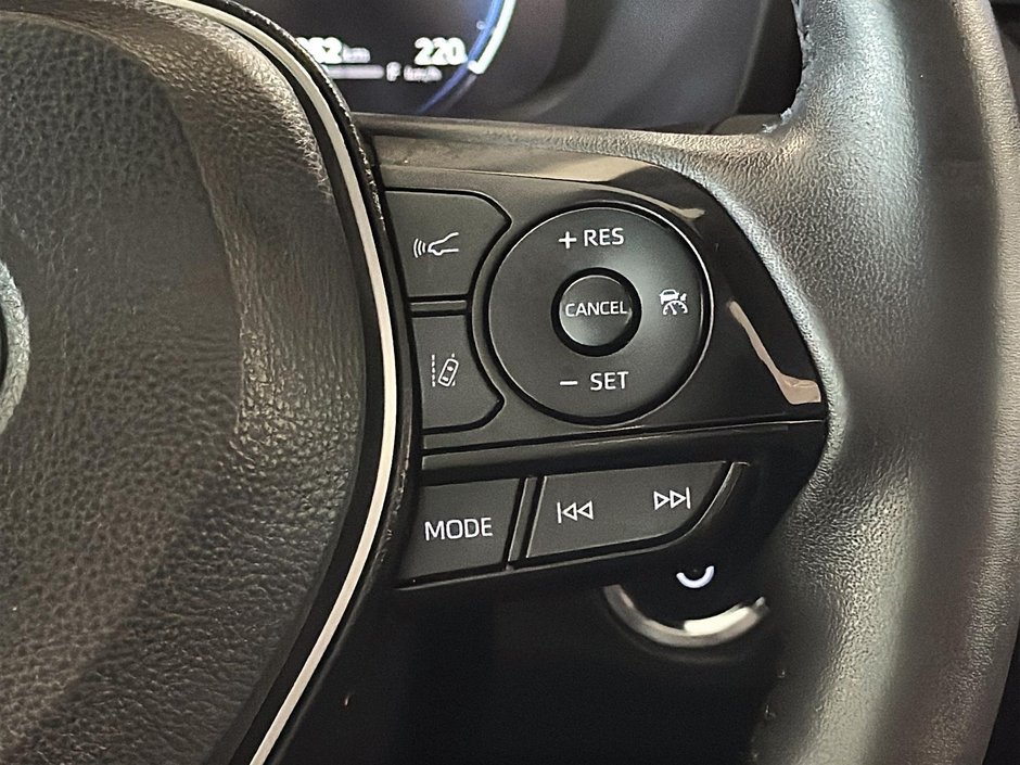 Toyota RAV4 HYBRID XSE TOIT CAMERA GPS SON JBL 2023-34