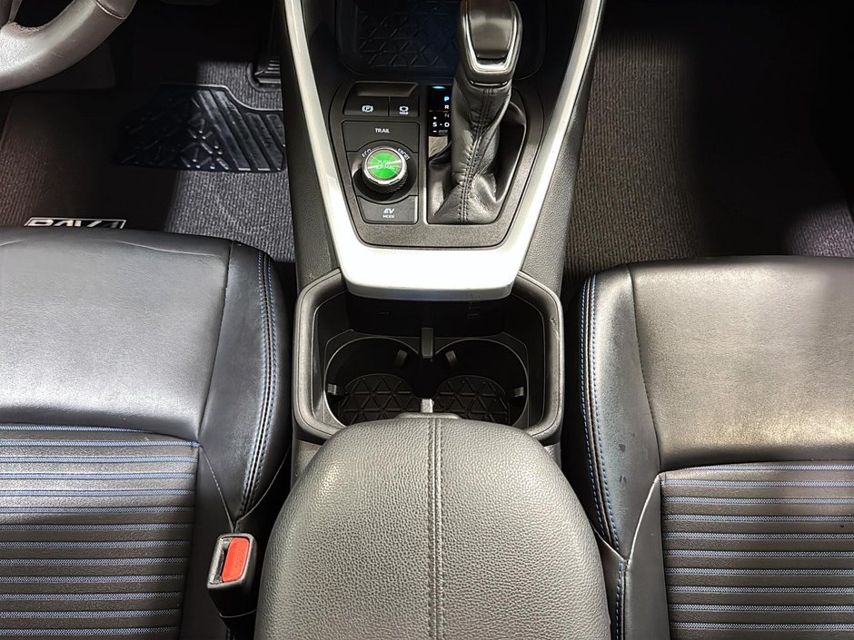 Toyota RAV4 HYBRID XSE TOIT CAMERA GPS SON JBL 2023-27