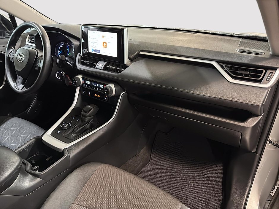 Toyota RAV4 LE HYBRID AWD CARPLAY CAM SIEGES CHAUFFANTS 2023-18