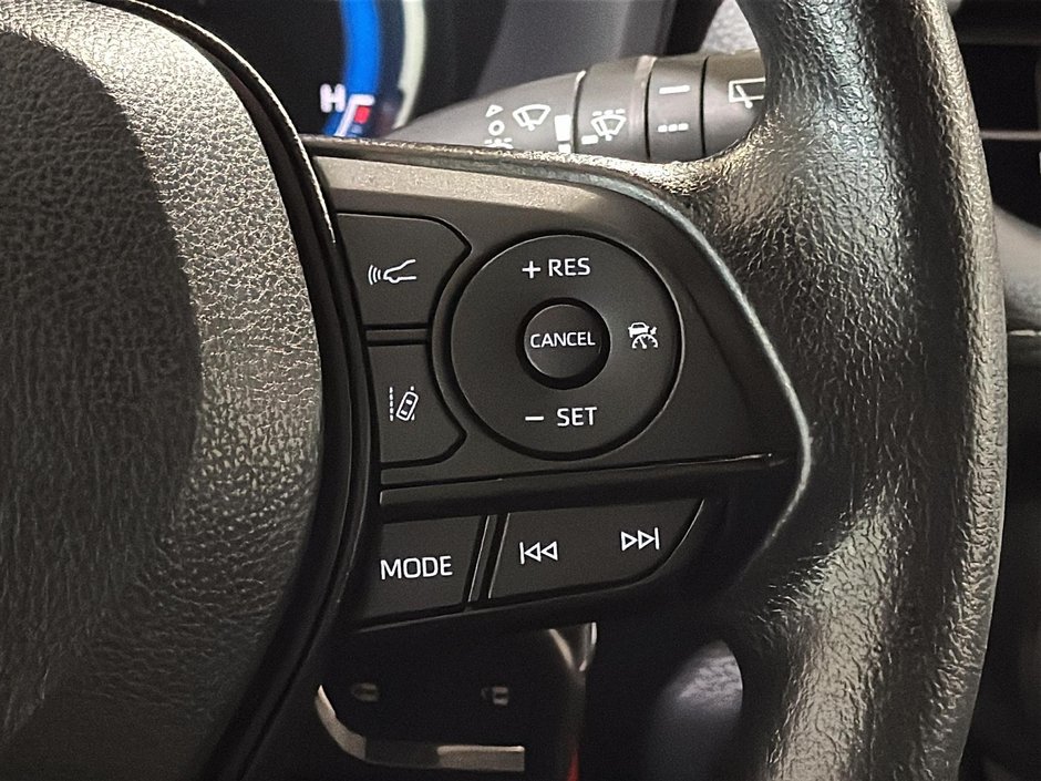 Toyota RAV4 LE HYBRID AWD CARPLAY CAM SIEGES CHAUFFANTS 2023-34