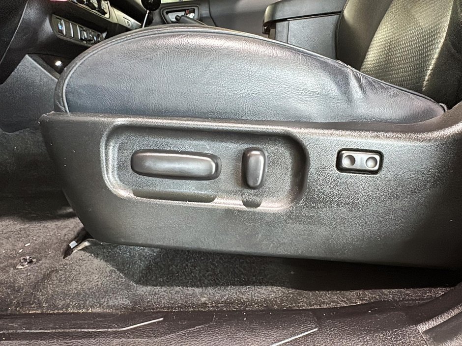 Toyota Tacoma TRD SPORT MANUEL 6 VIT. GPS CARPLAY TOIT CUIR 2023-23