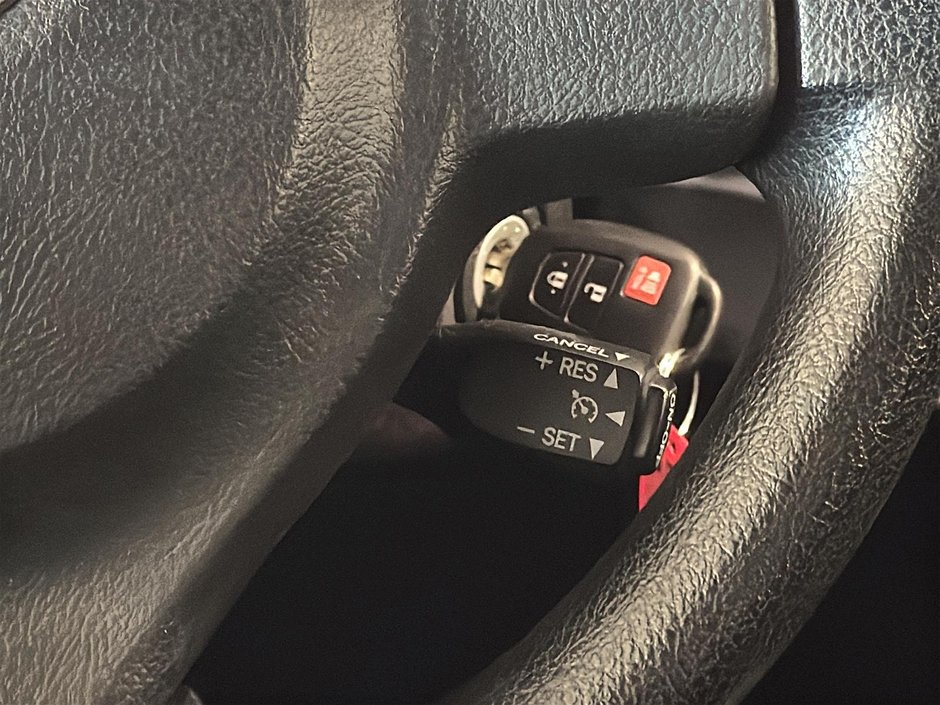 2015 Toyota Yaris LE *BAS KM* BLUETOOTH CLIMATISATION-28