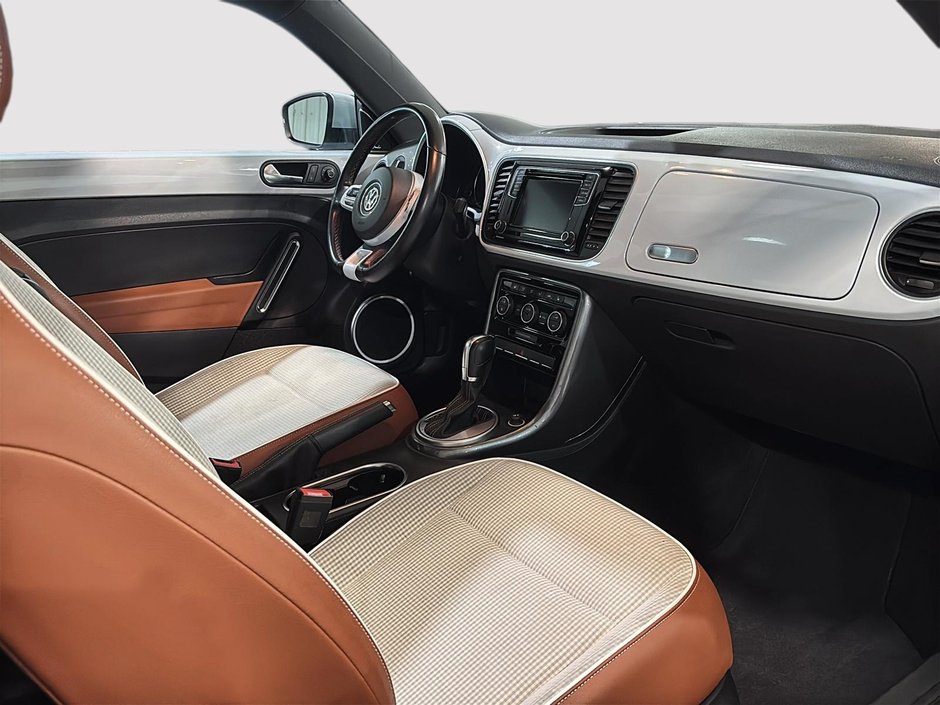 Volkswagen Beetle Coupe CLASSIC CAMERA TOIT PANORAMIQUE BAS KILOMETRAGE 2017-17