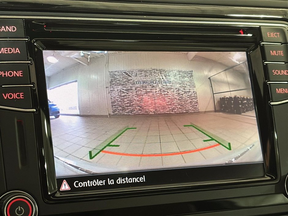 Volkswagen Beetle Coupe CLASSIC CAMERA TOIT PANORAMIQUE BAS KILOMETRAGE 2017-29