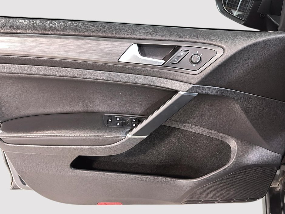 Volkswagen Golf COMFORTLINE TOIT OUVRANT CUIR CARPLAY 2019-18