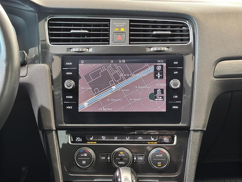 Volkswagen Golf HIGHLINE TOIT OUVRANT CUIR GPS SIEGES CHAUFFANTS 2020-24