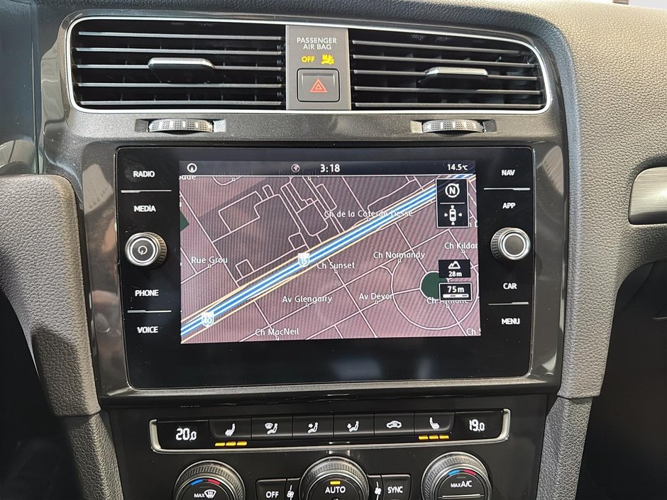 Volkswagen Golf HIGHLINE TOIT OUVRANT CUIR GPS SIEGES CHAUFFANTS 2020-27