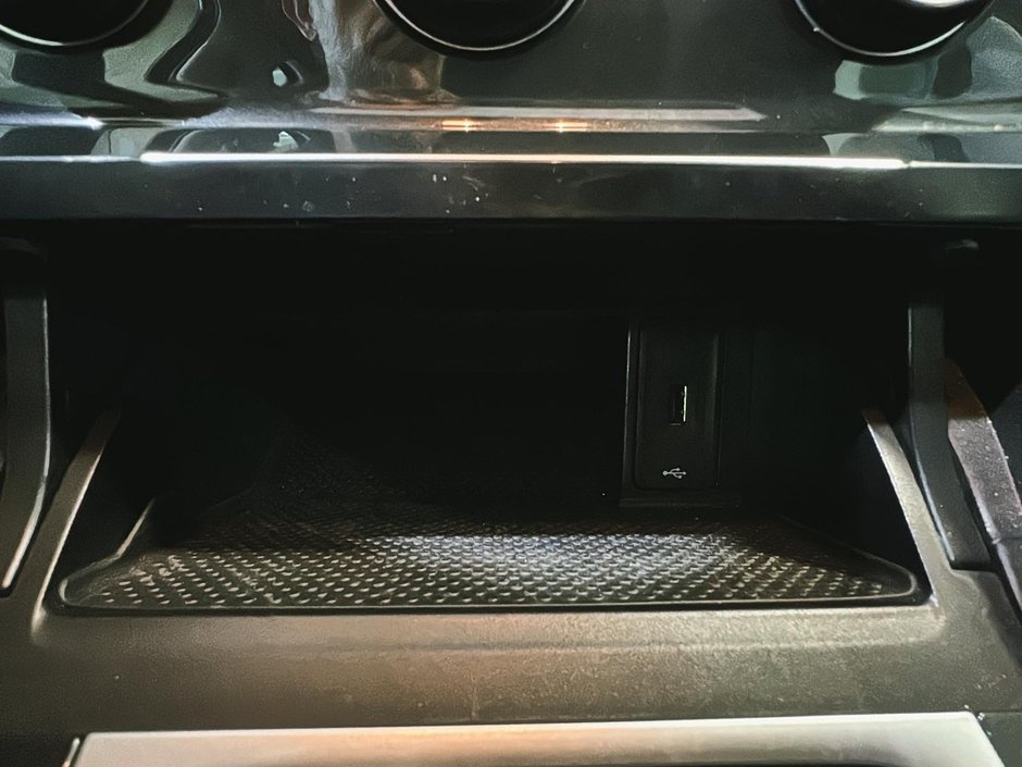 Volkswagen Golf HIGHLINE TOIT OUVRANT CUIR GPS SIEGES CHAUFFANTS 2020-38