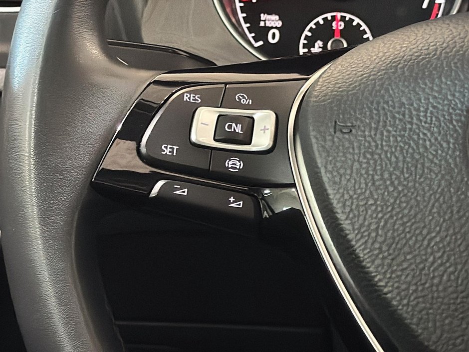 Volkswagen Golf HIGHLINE TOIT OUVRANT CUIR GPS SIEGES CHAUFFANTS 2020-34