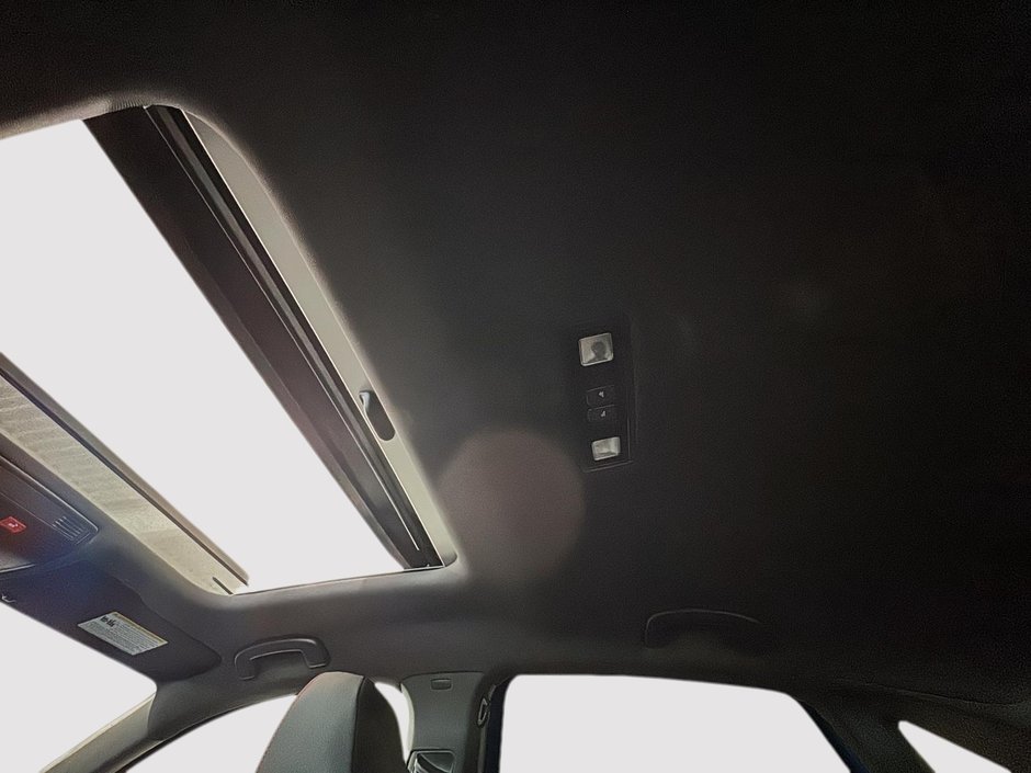 Volkswagen Jetta GLI AUTOBAHN TOIT OUVRANT GPS CARPLAY CUIR 2024-23