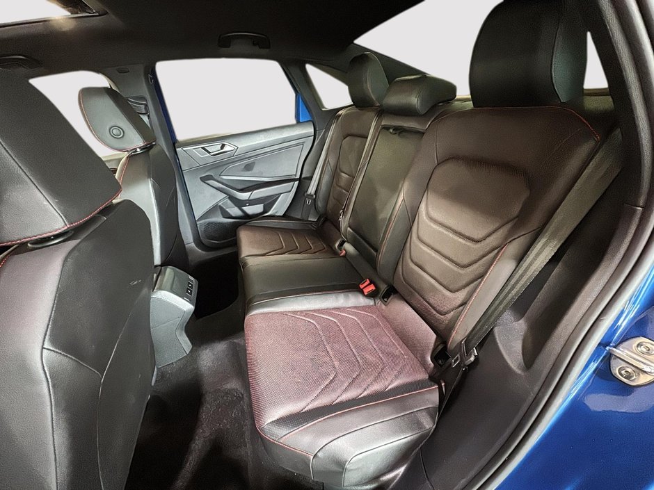 Volkswagen Jetta GLI AUTOBAHN TOIT OUVRANT GPS CARPLAY CUIR 2024-22