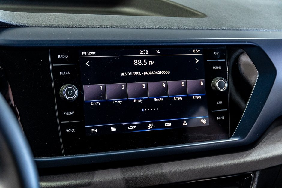 Volkswagen Taos COMFORTLINE AWD CARPLAY CAMERA KEYLESS 2022-24