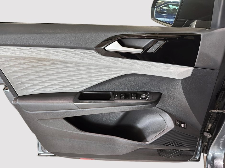Volkswagen Taos TRENDLINE AWD SIEGES CHAUFFANTS CARPLAY 2022-12
